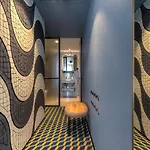 Hotell The Convo & 4*