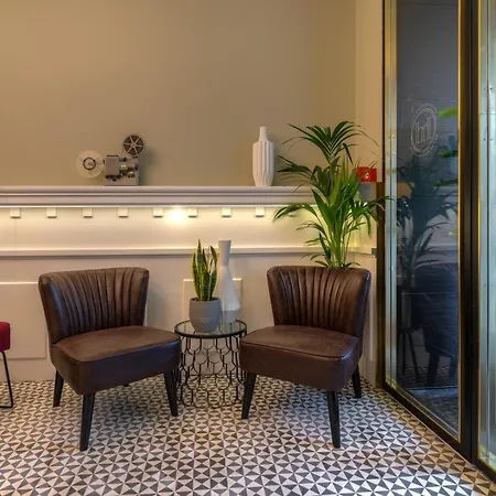 The Convo & 4* Oporto