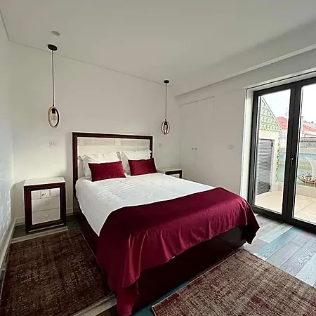 Hotel The Convo & 4*