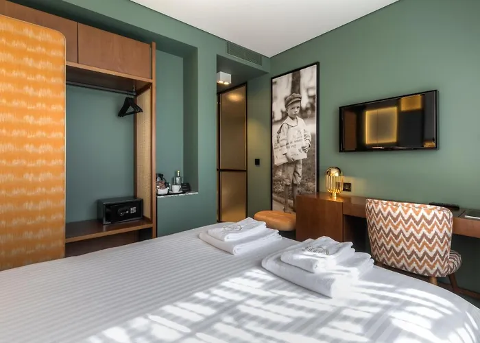 The Convo & 4* Porto