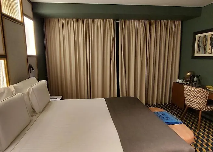 The Convo & 4* ポルト