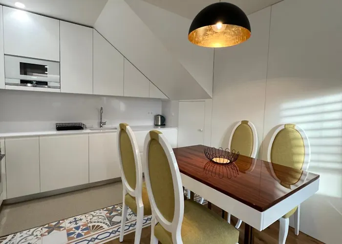 The Convo & ホテル 4*