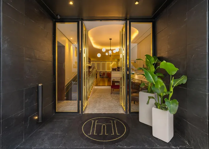 The Convo & Hotel 4*