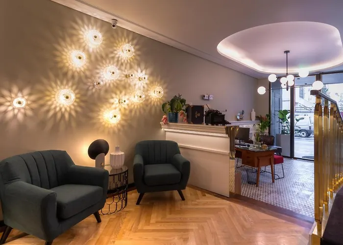 The Convo & 4* Oporto