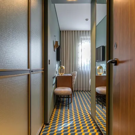Métier Boutique 4*