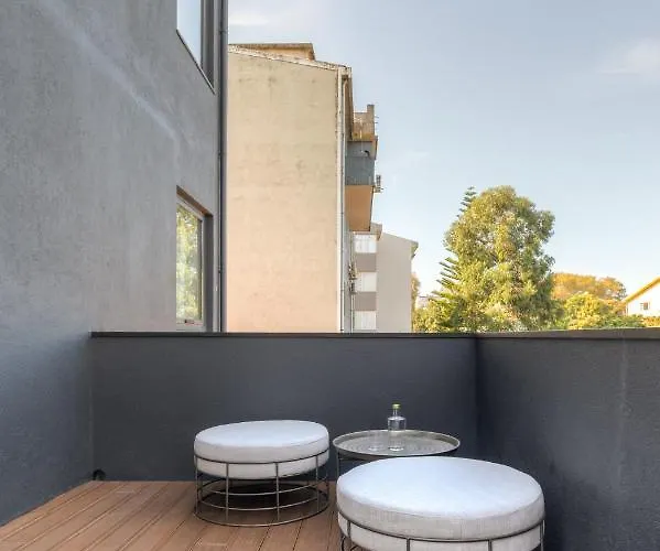 The Convo & فندق