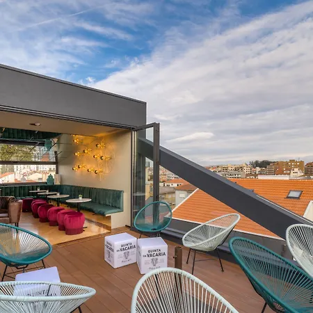 The Convo & Hotel 4*